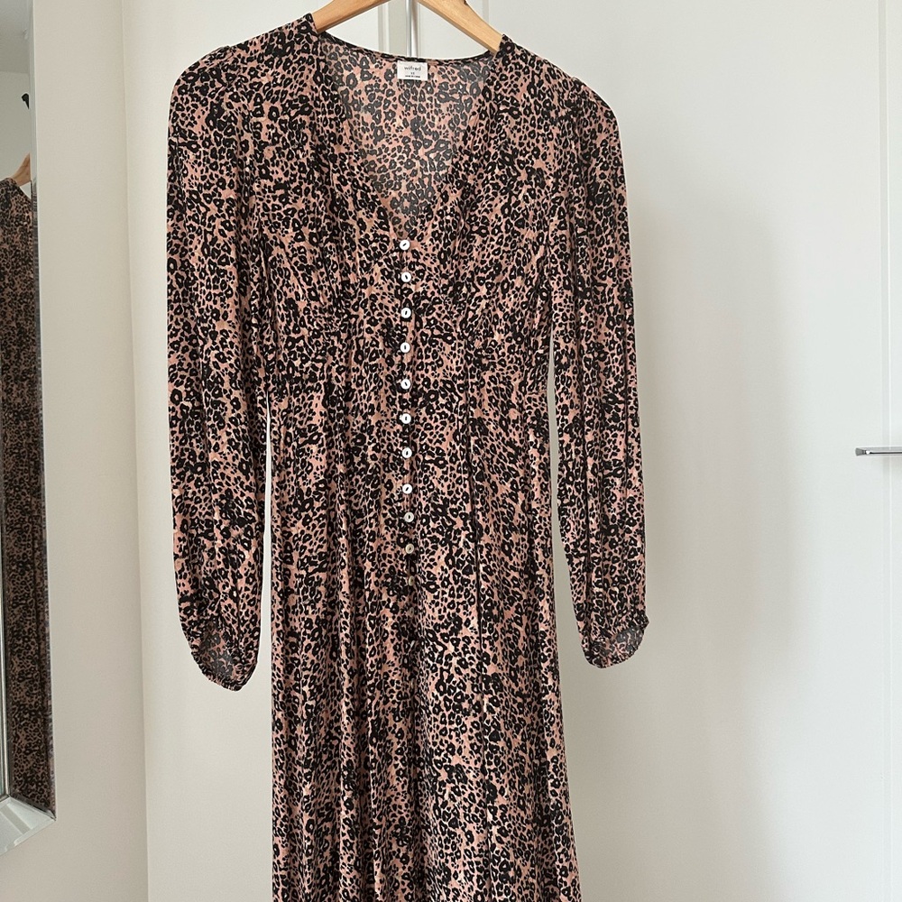 Wilfred Aritzia Leopard Print Button Front Midi Dress XS | Long Sleeve